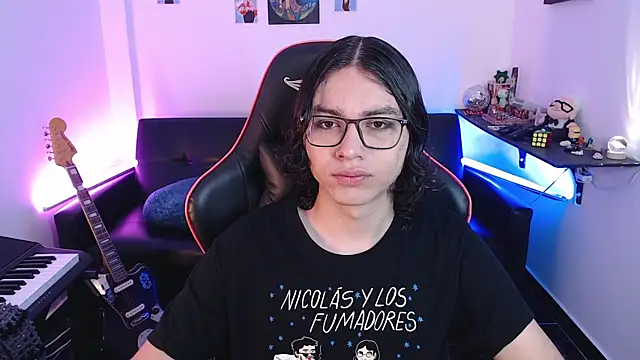 Snapshot of malik_harrison__ chatting on March 8, 3:22 pm malik harrison online show from March 8, 3:22 pm