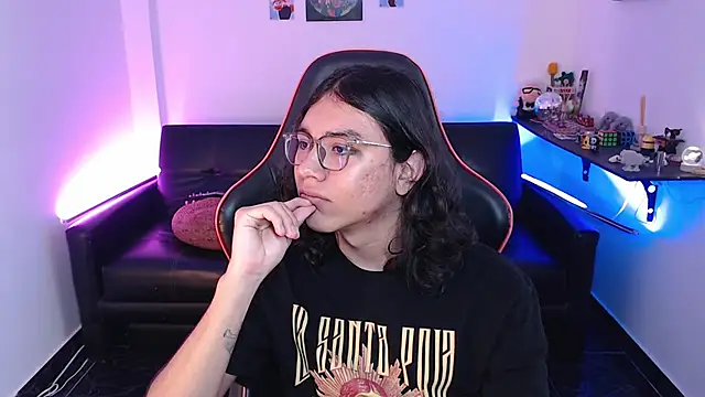 Snapshot of malik_harrison__ chatting on September 11, 3:33 pm malik harrison online show from September 11, 3:33 pm