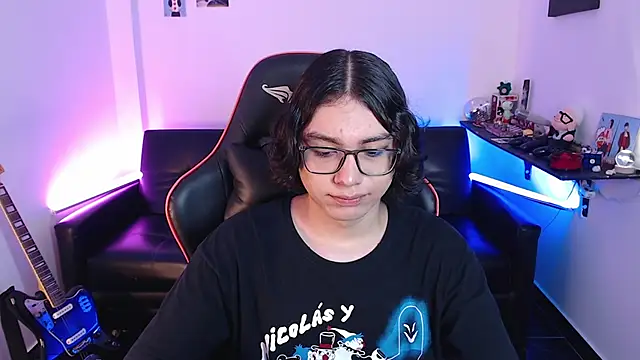 Snapshot of malik_harrison__ chatting on January 4, 3:17 pm malik harrison online show from January 4, 3:17 pm