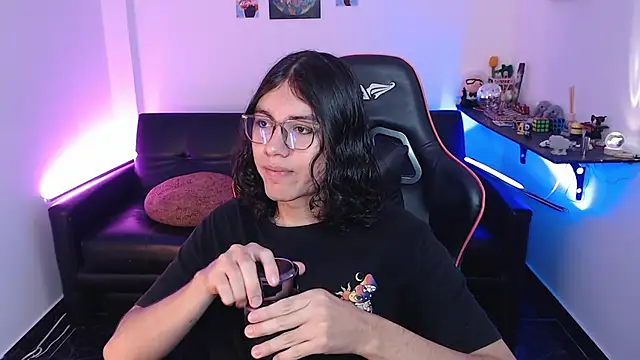 Snapshot of malik_harrison__ chatting on September 10, 3:32 pm malik harrison online show from September 10, 3:32 pm