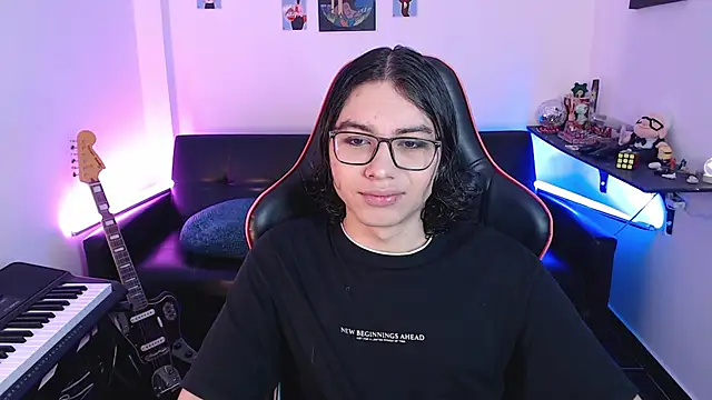 Snapshot of malik_harrison__ chatting on March 5, 3:07 pm malik harrison online show from March 5, 3:07 pm