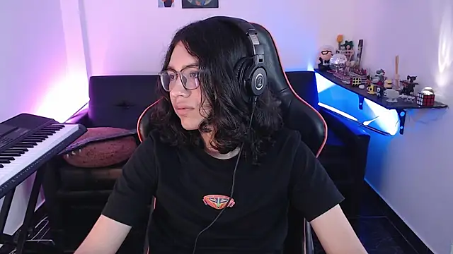 Snapshot of malik_harrison__ chatting on November 1, 4:00 pm malik harrison online show from November 1, 4:00 pm