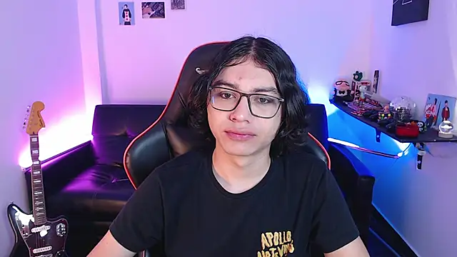 Snapshot of malik_harrison__ chatting on December 10, 2:39 pm malik harrison online show from December 10, 2:39 pm