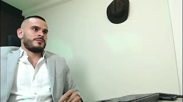 cowboyht online show from December 14, 3:57 am