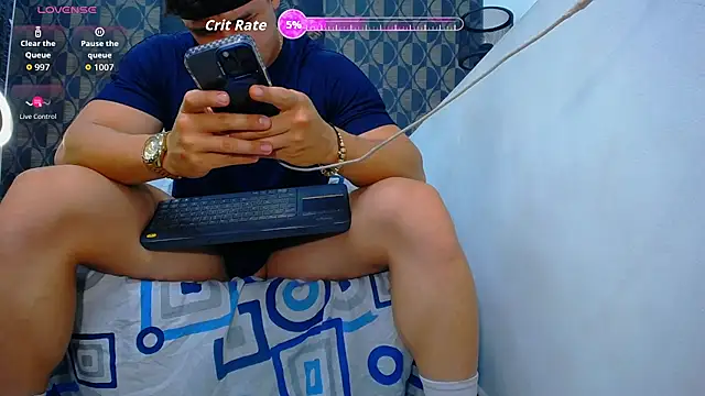 Leonsmoron online show from March 8, 2:04 am