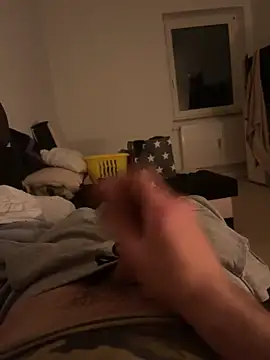 oroszlanw online show from March 12, 9:03 pm