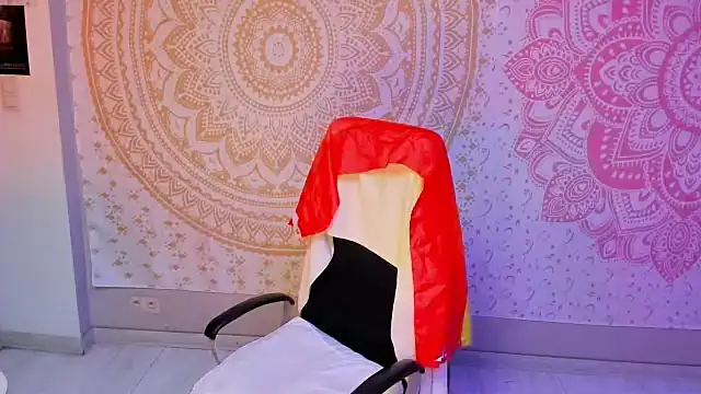 slankecrosdresser online show from October 25, 7:04 pm