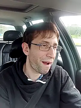 Snapshot of White_rabbit_ chatting on February 23, 2:32 pm White rabbit  online show from February 23, 2:32 pm