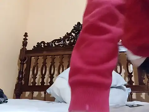 Snapshot of White_rabbit_ chatting on March 8, 2:16 pm White rabbit  online show from March 8, 2:16 pm