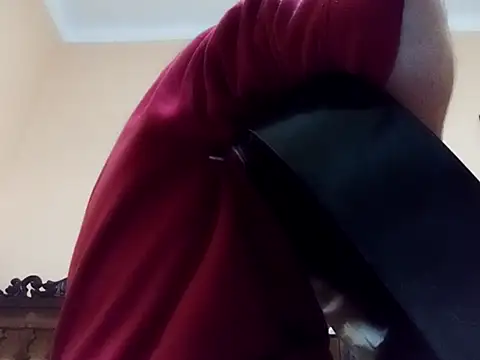 Snapshot of White_rabbit_ chatting on January 25, 9:04 pm White rabbit  online show from January 25, 9:04 pm