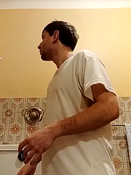 Snapshot of White_rabbit_ chatting on February 20, 8:47 pm White rabbit  online show from February 20, 8:47 pm