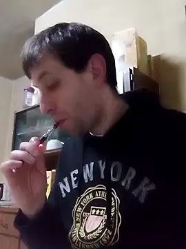 Snapshot of White_rabbit_ chatting on December 10, 11:21 pm White rabbit  online show from December 10, 11:21 pm