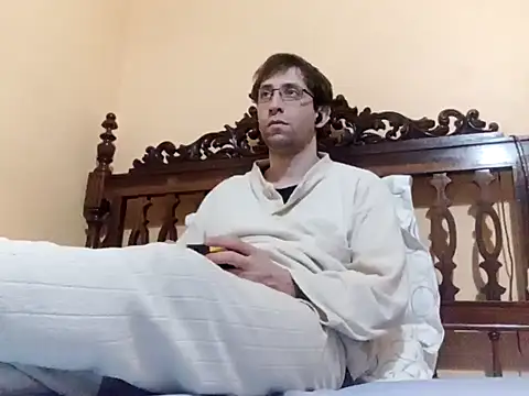 Snapshot of White_rabbit_ chatting on January 11, 12:33 am White rabbit  online show from January 11, 12:33 am