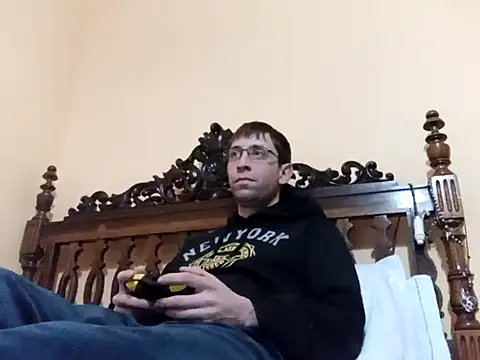 Snapshot of White_rabbit_ chatting on January 24, 8:34 am White rabbit  online show from January 24, 8:34 am