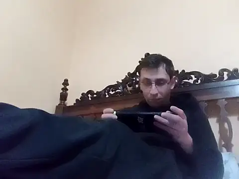 Snapshot of White_rabbit_ chatting on January 19, 10:06 pm White rabbit  online show from January 19, 10:06 pm