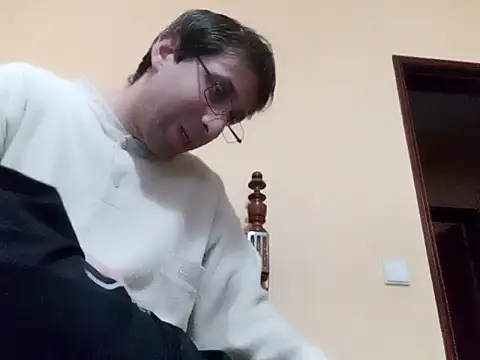 Snapshot of White_rabbit_ chatting on January 10, 2:23 pm White rabbit  online show from January 10, 2:23 pm