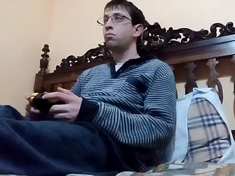 Snapshot of White_rabbit_ chatting on February 5, 8:57 pm White rabbit  online show from February 5, 8:57 pm