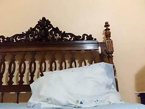 Snapshot of White_rabbit_ chatting on September 15, 8:10 pm White rabbit  online show from September 15, 8:10 pm