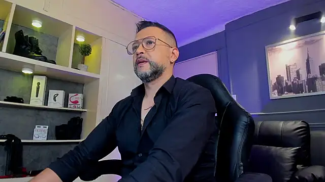 MrFrank tattoo online show from November 12, 12:44 pm