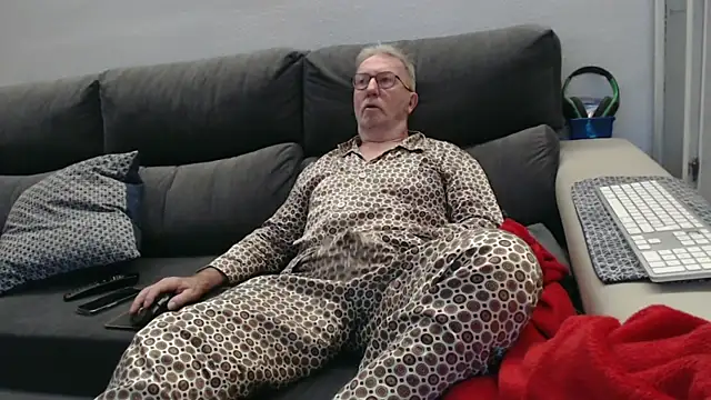 Nudelschwanz online show from February 8, 6:41 am