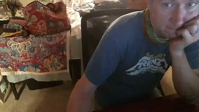 MormonPineapples online show from October 19, 4:06 am