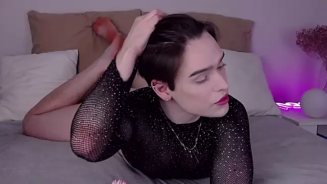 RobbyCharming online show from June 15, 8:28 am