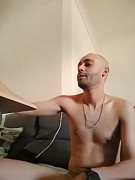 TuuMorenazo27 online show from July 1, 3:24 pm