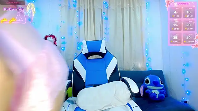 Aleexx    online show from November 19, 5:35 pm