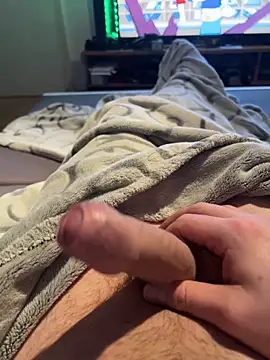 Snapshot of David19932908 chatting on February 16, 8:22 pm David19932908 online show from February 16, 8:22 pm