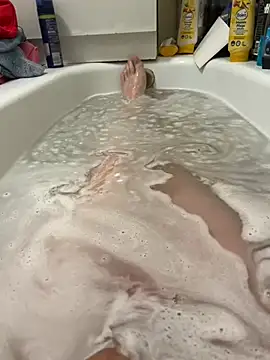 Snapshot of David19932908 chatting on March 12, 6:00 pm David19932908 online show from March 12, 6:00 pm