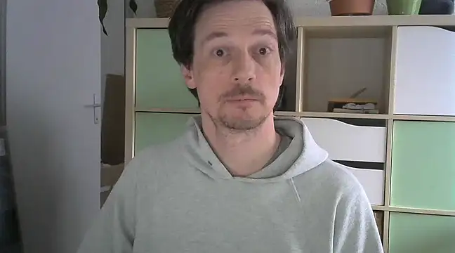 snowypaul11 online show from March 14, 7:59 am