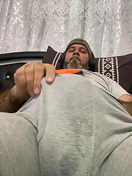 Cristian-Brayan online show from December 3, 5:19 pm