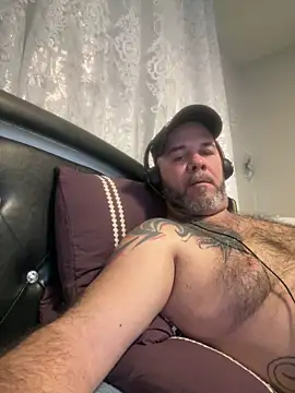 Cristian-Brayan online show from April 1, 2:14 pm