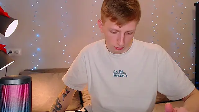 Snapshot of juliaanddima chatting on January 12, 10:12 pm juliaanddima online show from January 12, 10:12 pm