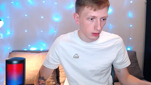 Snapshot of juliaanddima chatting on September 11, 11:26 pm juliaanddima online show from September 11, 11:26 pm