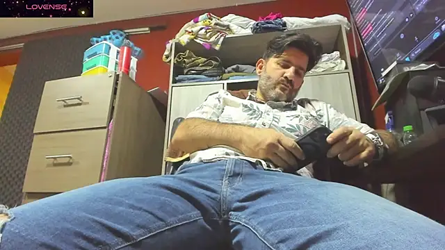 Maxi TheBigDaddy online show from September 19, 6:30 pm