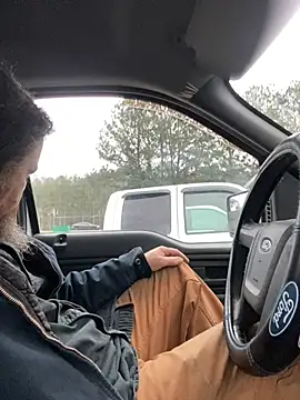 Snapshot of Themechanic420 chatting on February 19, 1:17 pm Themechanic420 online show from February 19, 1:17 pm