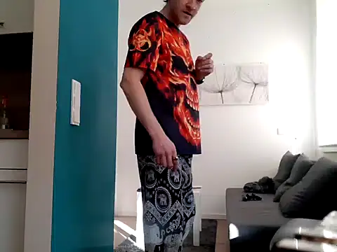 Snapshot of Ebinator666 chatting on January 19, 11:01 am Ebinator666 online show from January 19, 11:01 am