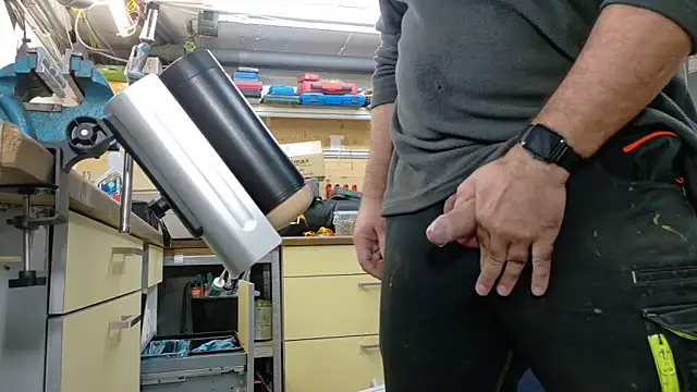 Snapshot of Nikeyone2 chatting on October 29, 9:34 am Nikeyone2 online show from October 29, 9:34 am