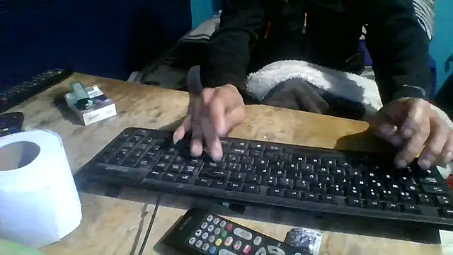 malekon76 online show from March 25, 1:04 pm