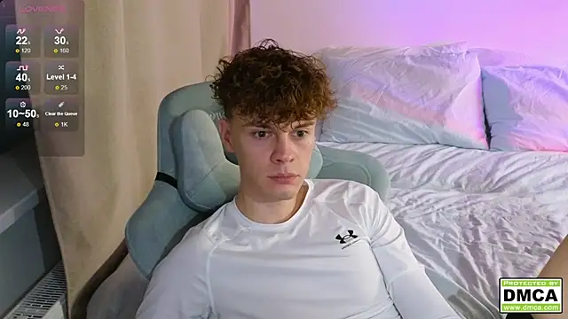 Snapshot of cute_thomas chatting on October 29, 7:39 pm cute thomas online show from October 29, 7:39 pm