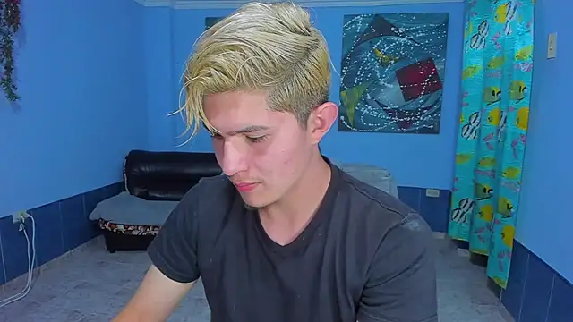 patrik 027 online show from October 15, 6:59 pm