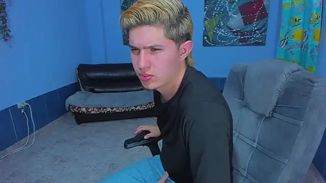 patrik 027 online show from September 19, 5:35 pm