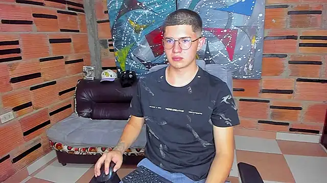 patrik 027 online show from January 25, 8:10 pm