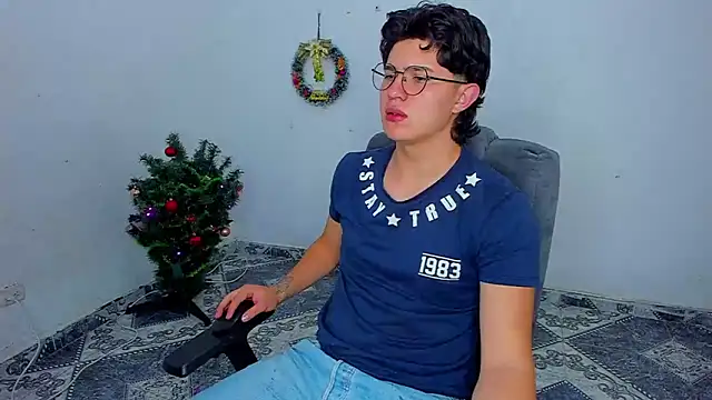 patrik 027 online show from December 10, 10:05 pm