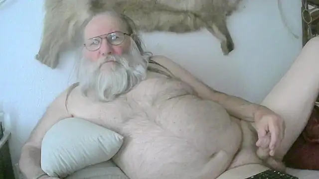 SexySantaC online show from May 16, 6:43 am