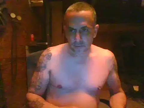 Snapshot of hardcok4u2abuse40 chatting on February 3, 5:07 am hardcok4u2abuse40 online show from February 3, 5:07 am