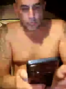 Snapshot of hardcok4u2abuse40 chatting on January 18, 3:57 am hardcok4u2abuse40 online show from January 18, 3:57 am