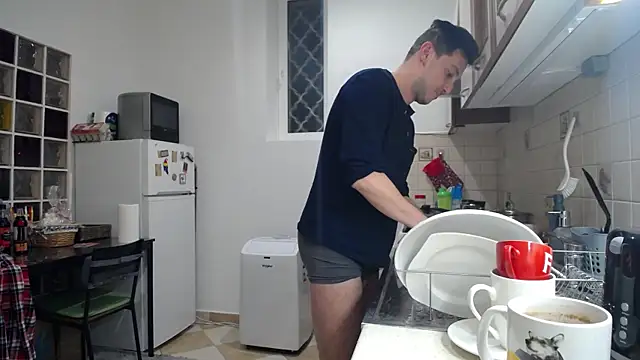 SQUIRRRTER online show from April 10, 4:14 pm