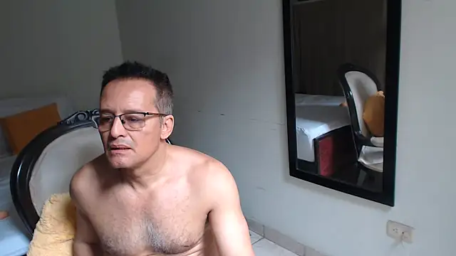 Daddyhot Alejo online show from June 4, 4:13 pm